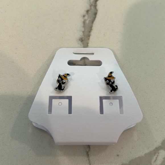 Jewelry - black cat stud earrings
